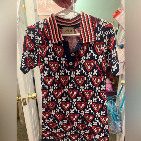 My daughter wore once just to take pictures .